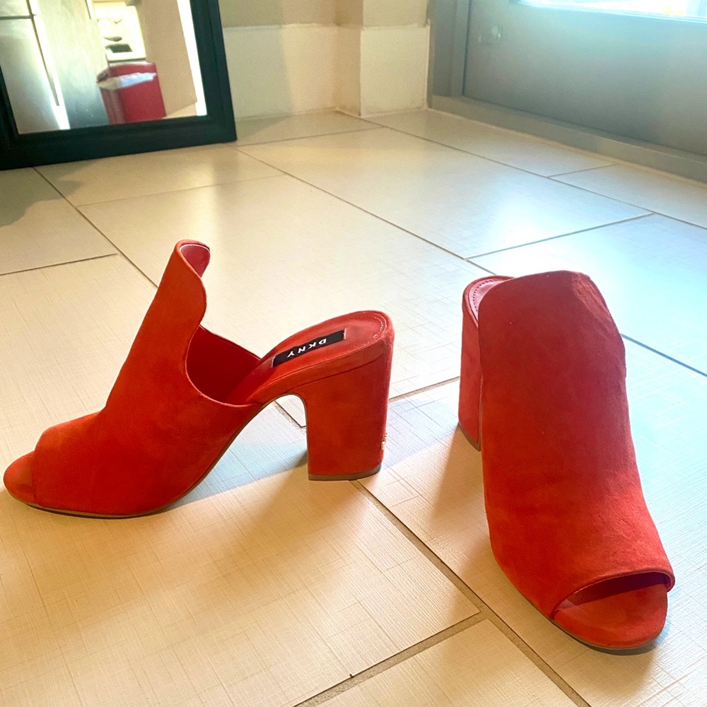 Opened toes Heeled mules DKNY